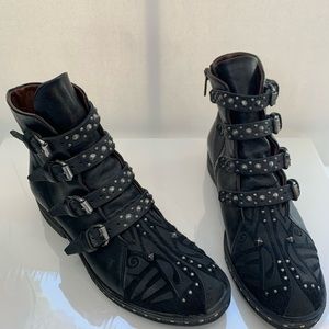 A.S.98 buckled booties